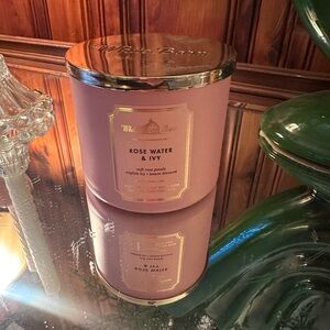 White Barn Rose Water & Ivy Bath Soak - Pink and Gold